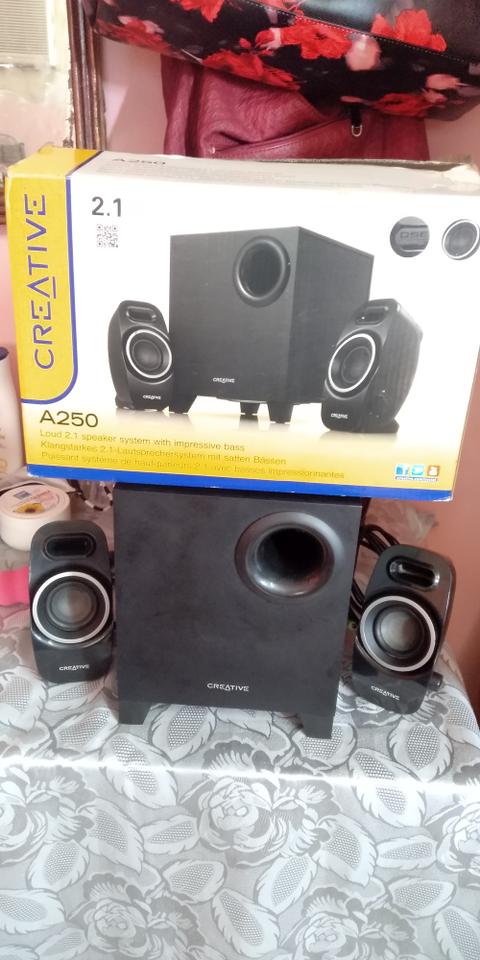 Altavoces Creative A250 2.1