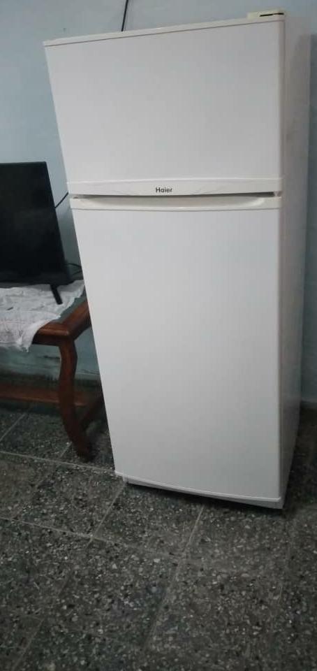 Electrodomésticos > Refrigeradores: Refrigerador Haier blanco funciona  perfecto en La Habana, Cuba
