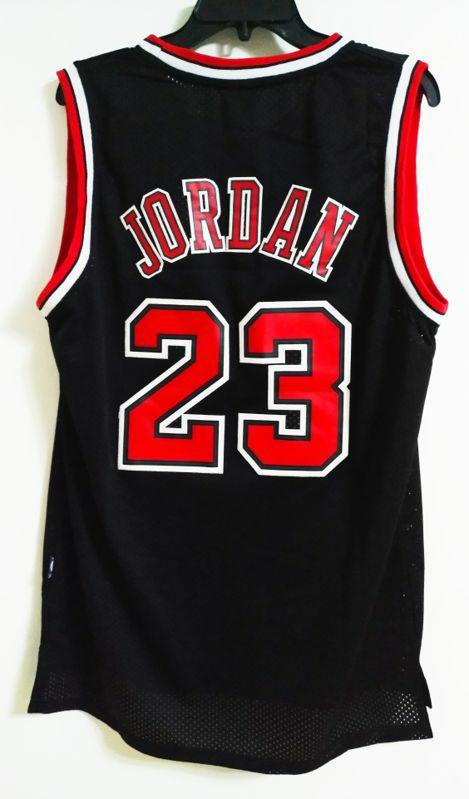 Se Vende > Ropa / Calzados: Camiseta de Michael Jordan, Nike, talla L, 23 en La Habana, Cuba | Anuncios Clasificados de Compra Venta Cuba - Porlalivre