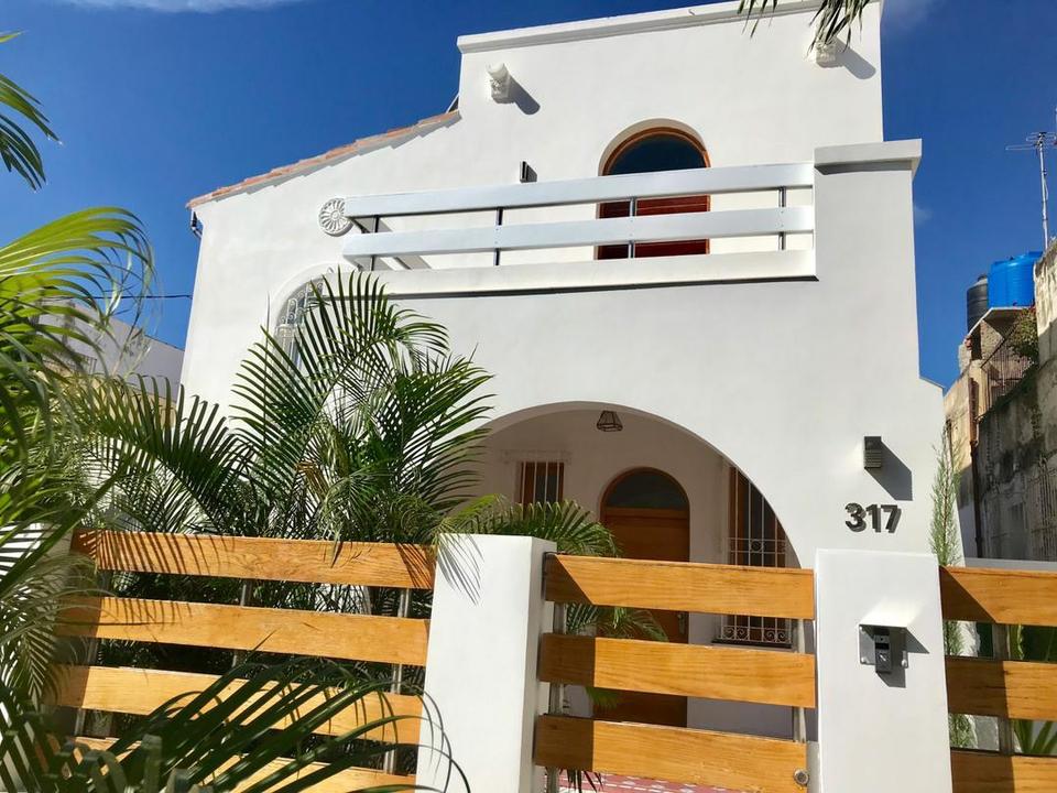 Viviendas > Casas en venta Casa Espectacular en 5ta Avenida , Playa